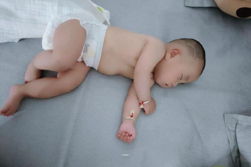 巴音郭楞蒙古怀孕多久肚子会胀气